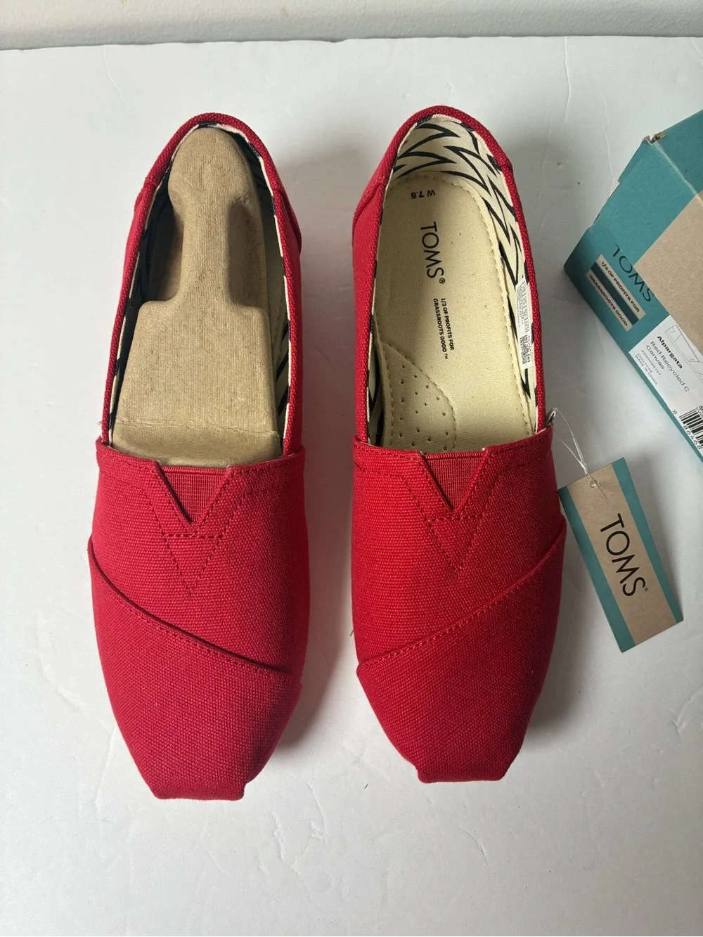 Toms Classic Canvas Slip-On Flats in Red